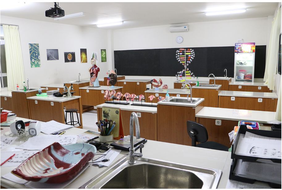 Kelas Labolatorium - Biologi Lanjut